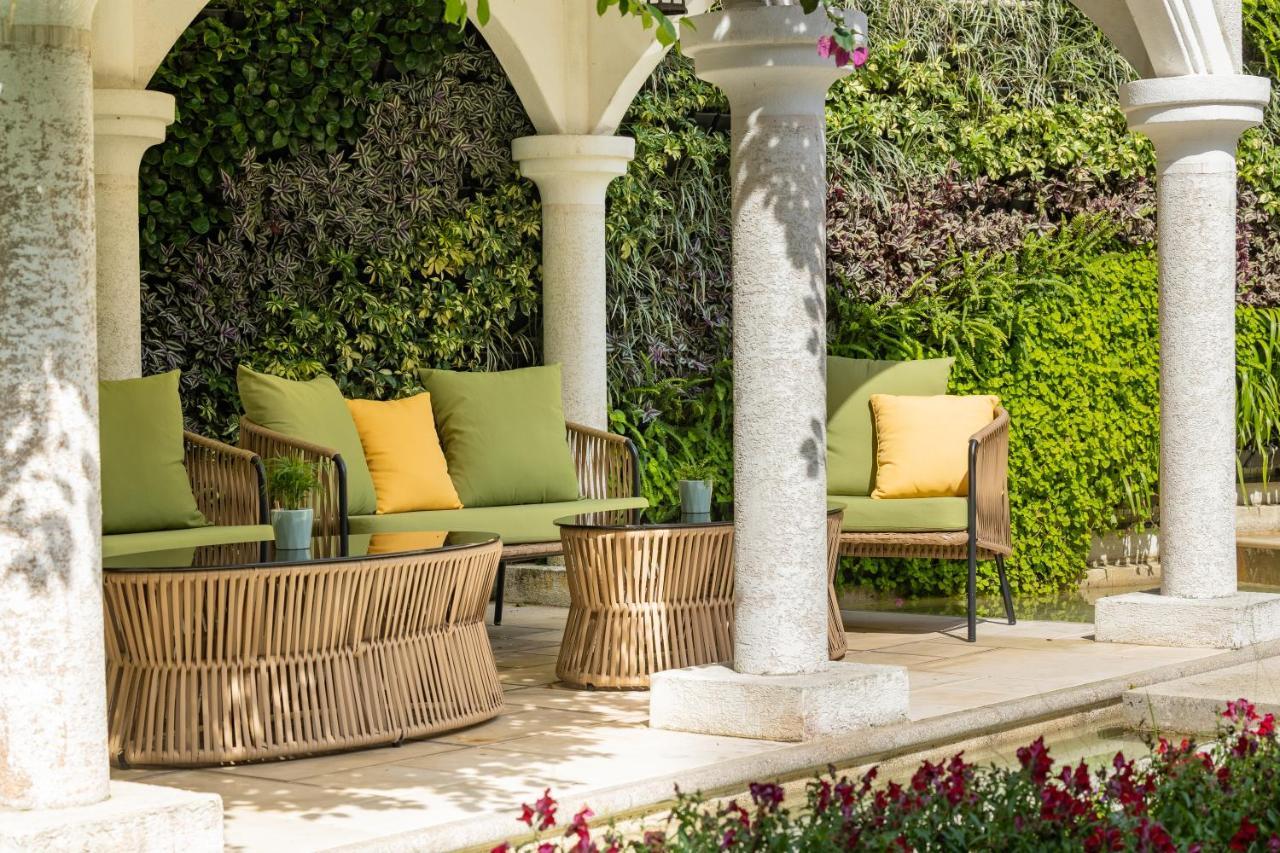 Hualien Farglory Hotel Yanliau Exterior foto Outdoor furniture